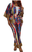 Load image into Gallery viewer, Gently used 2 piece  Kimono Sleeve set
