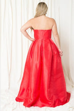 Load image into Gallery viewer, New Red Sweetheart Gown
