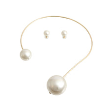 Load image into Gallery viewer, Gold Rigid Wrap Pearl Choker
